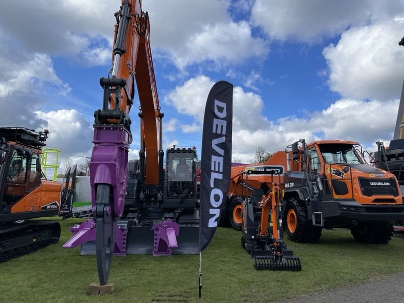 ScotPlant Debuts for Develon Brand and DD130-7 Dozer